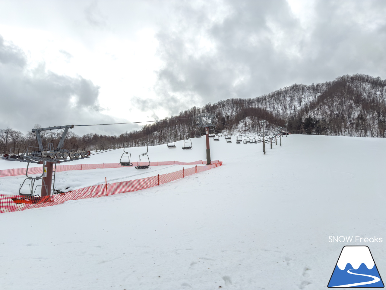 ローカル巡りのシーズン到来！新十津川町そっち岳スキー場でひと滑りしてから、岩見沢市に今月オープンしたスキーハイキング専門店『well-tuned』を訪ねて♪